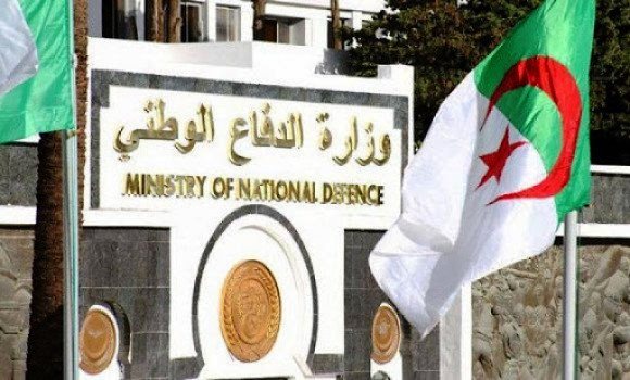 Read more about the article توظيف أساتذة باحثين و مساعدين بوزارة الدفاع الوطني